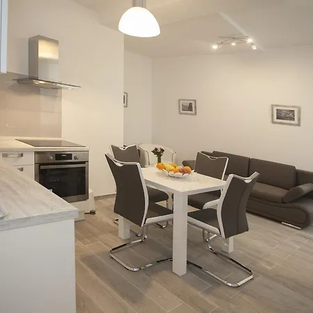 Apartment Old Square *